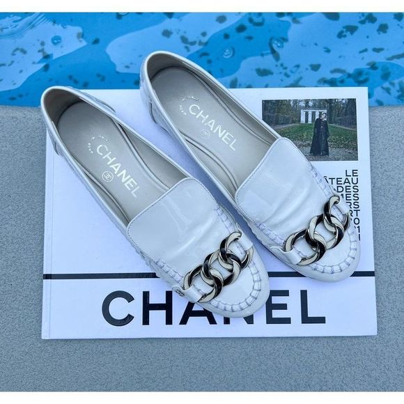 Authentic CHANEL Mocassin White Chain Link Leather CC Logo Loafers Size IT37 - Picture 4 of 14